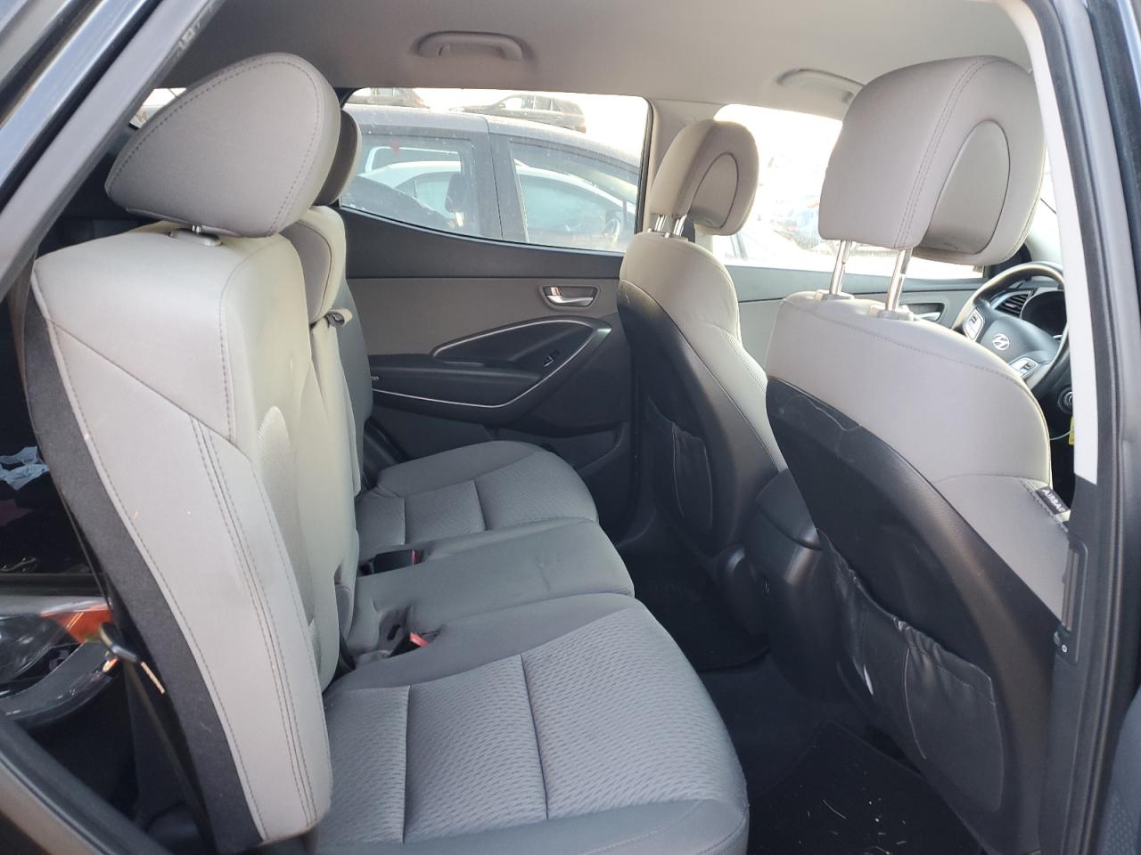 2013 Hyundai Santa Fe - Image 11