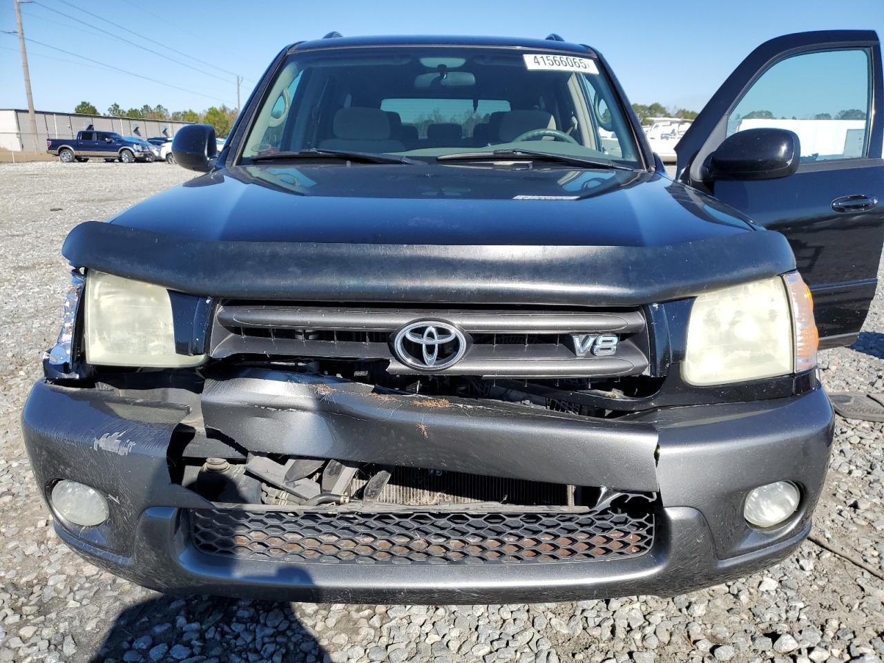 2004 Toyota Sequoia - Image 12