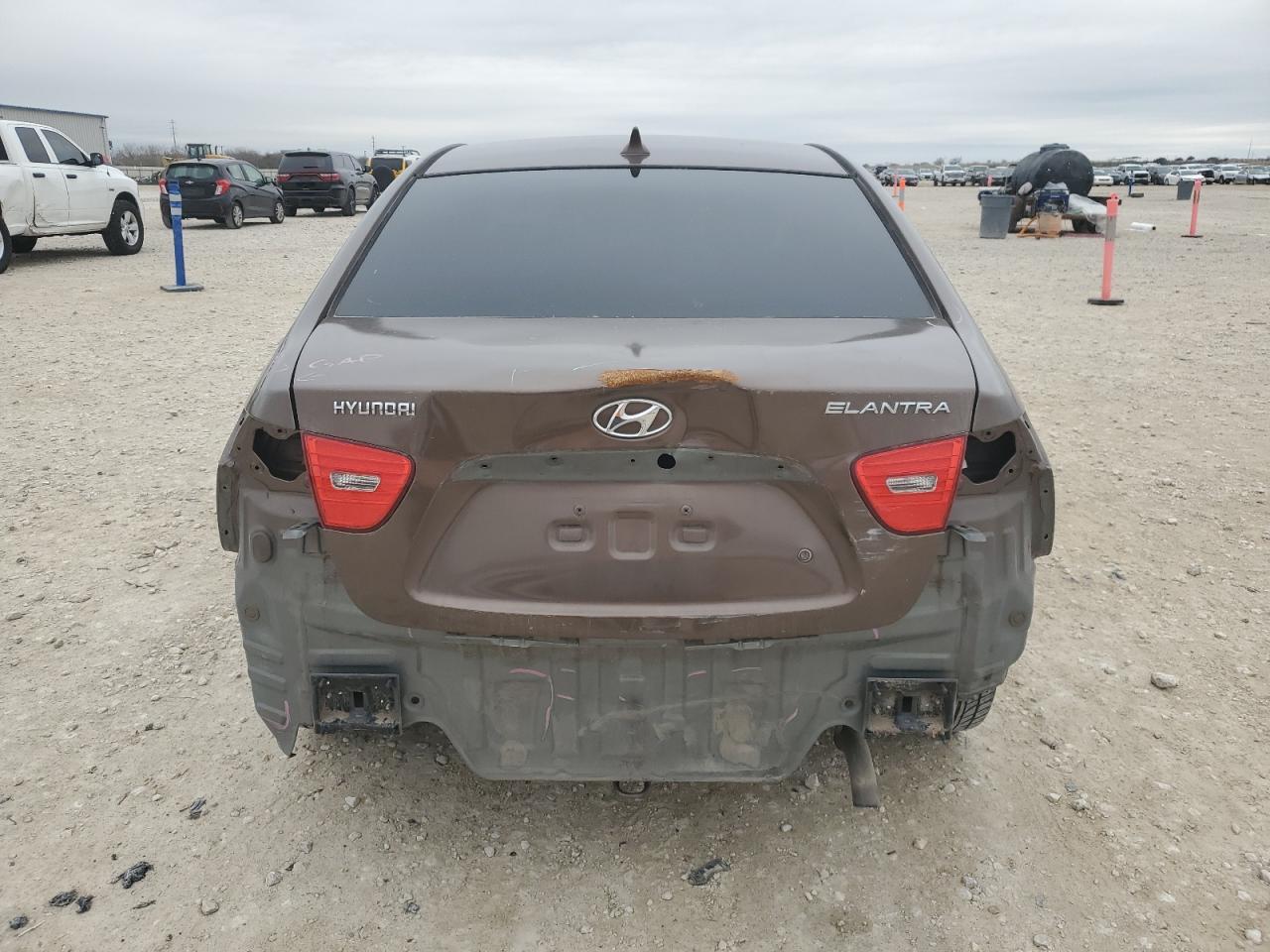 2010 Hyundai Elantra - Image 6