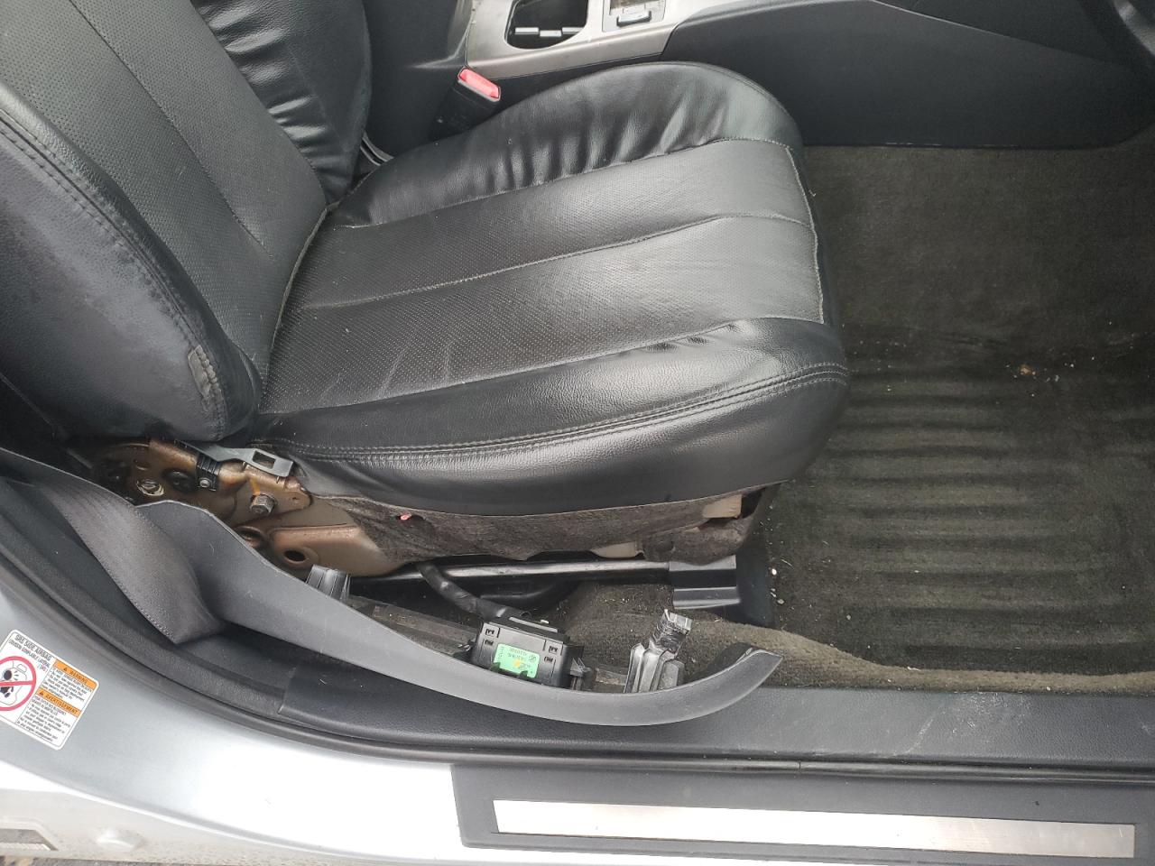 2012 Subaru Outback - Image 13