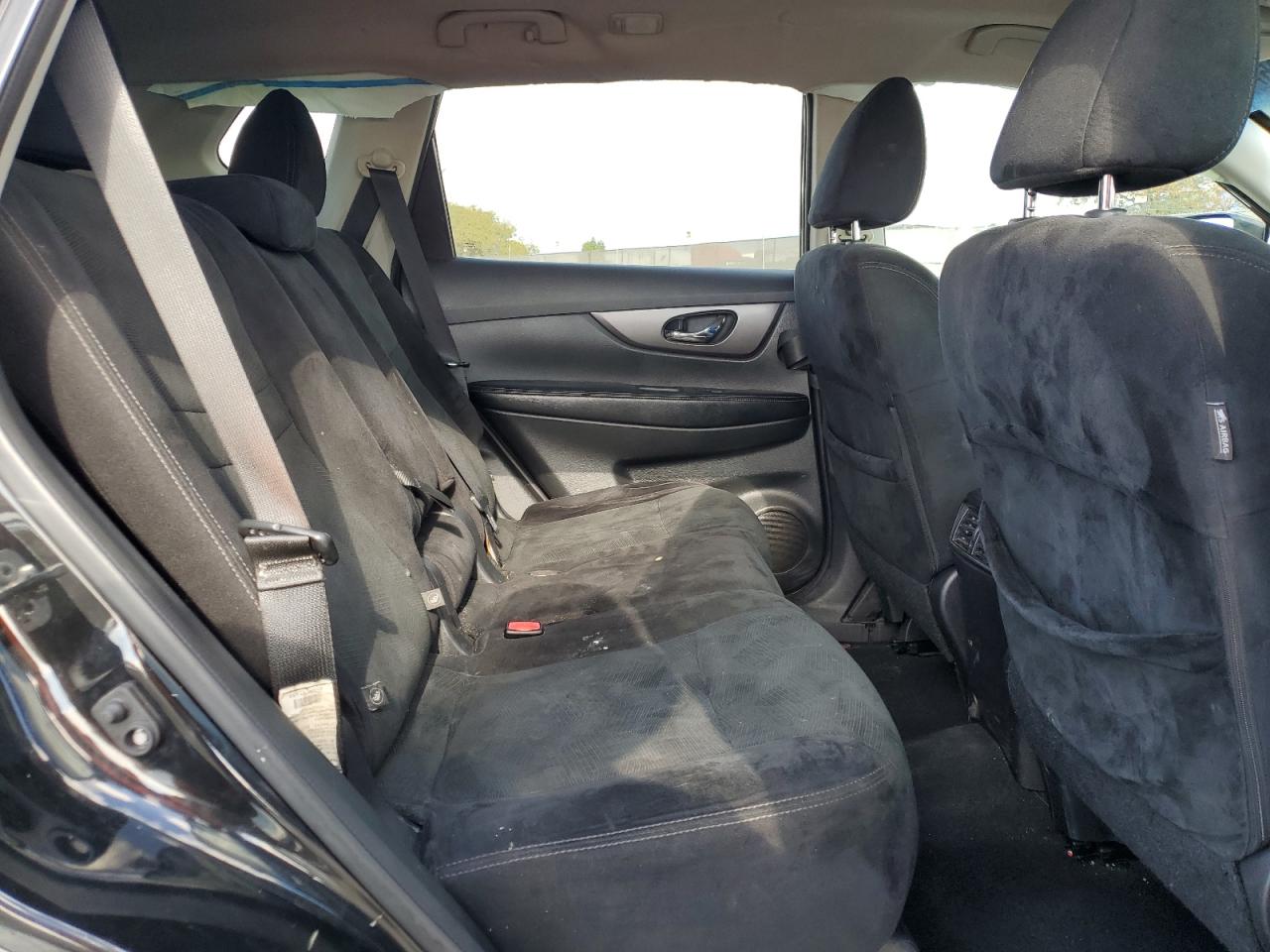 2016 Nissan Rogue - Image 12