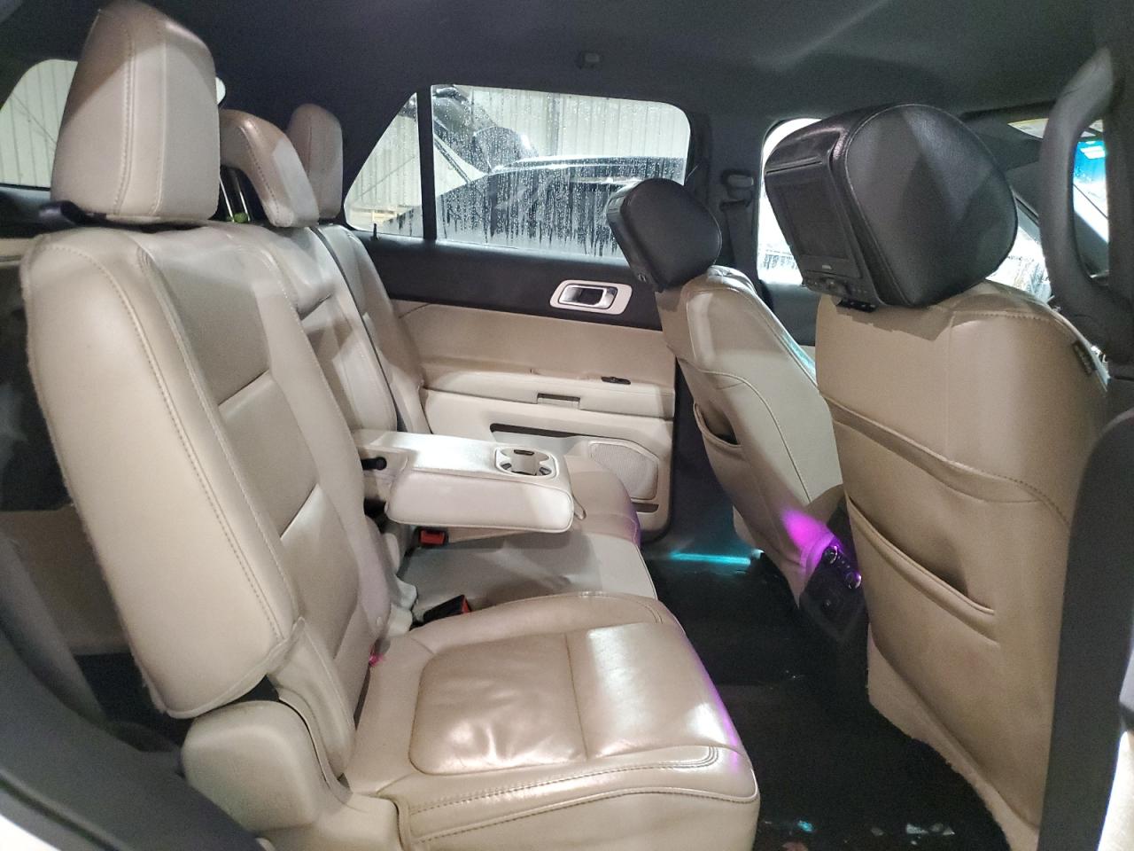 2011 Ford Explorer - Image 11