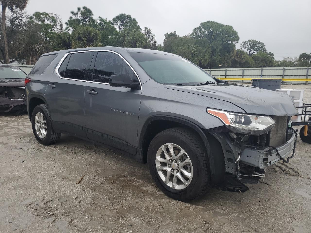 2021 Chevrolet Traverse - Image 4