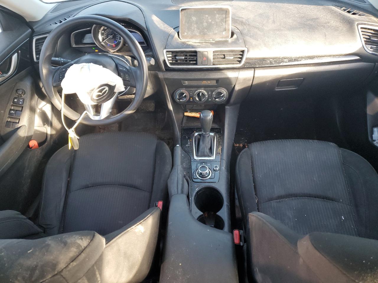 2016 Mazda 3 - Image 8