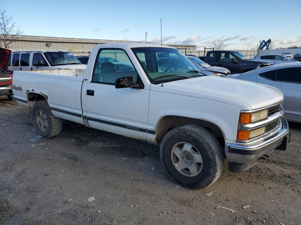 1998 Chevrolet GMT-400 - Image 4