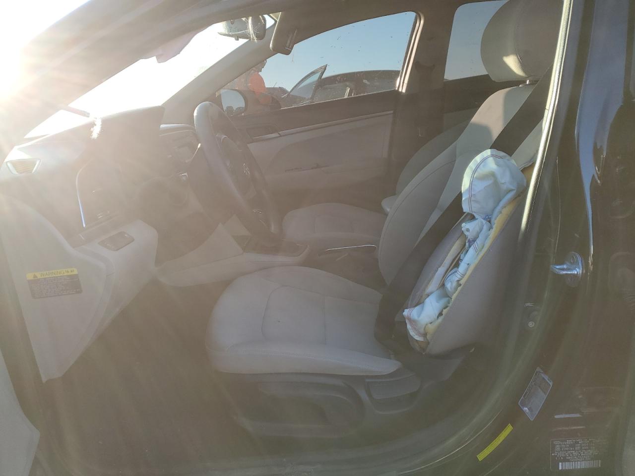 2018 Hyundai Elantra - Image 7