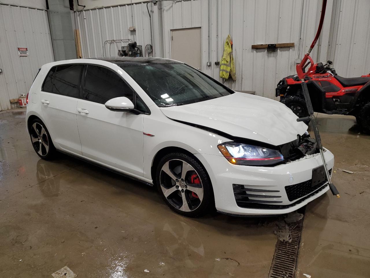 2017 Volkswagen GTI - Image 4