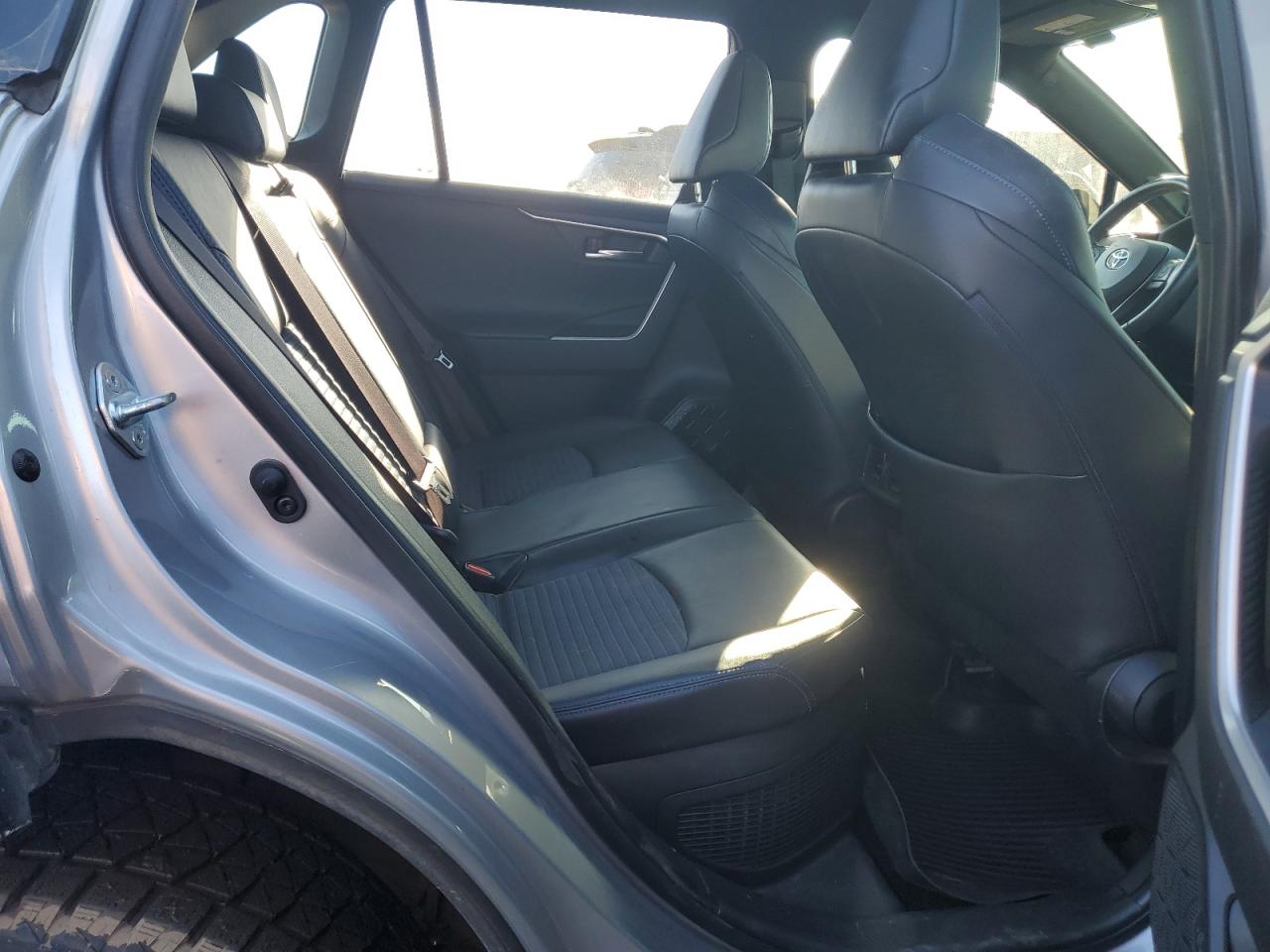 2019 Toyota RAV 4 - Image 11