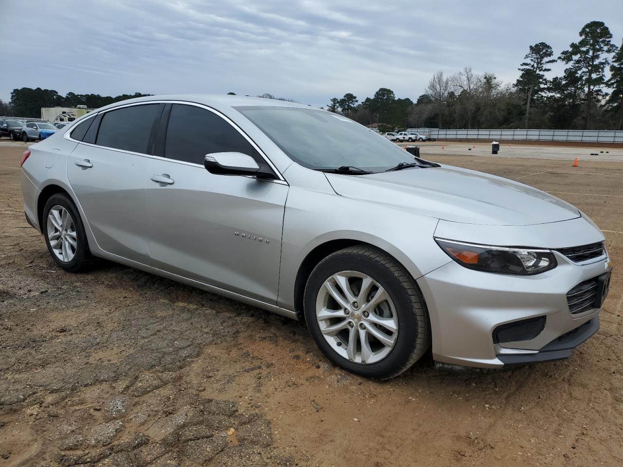 2016 Chevrolet Malibu - Image 4