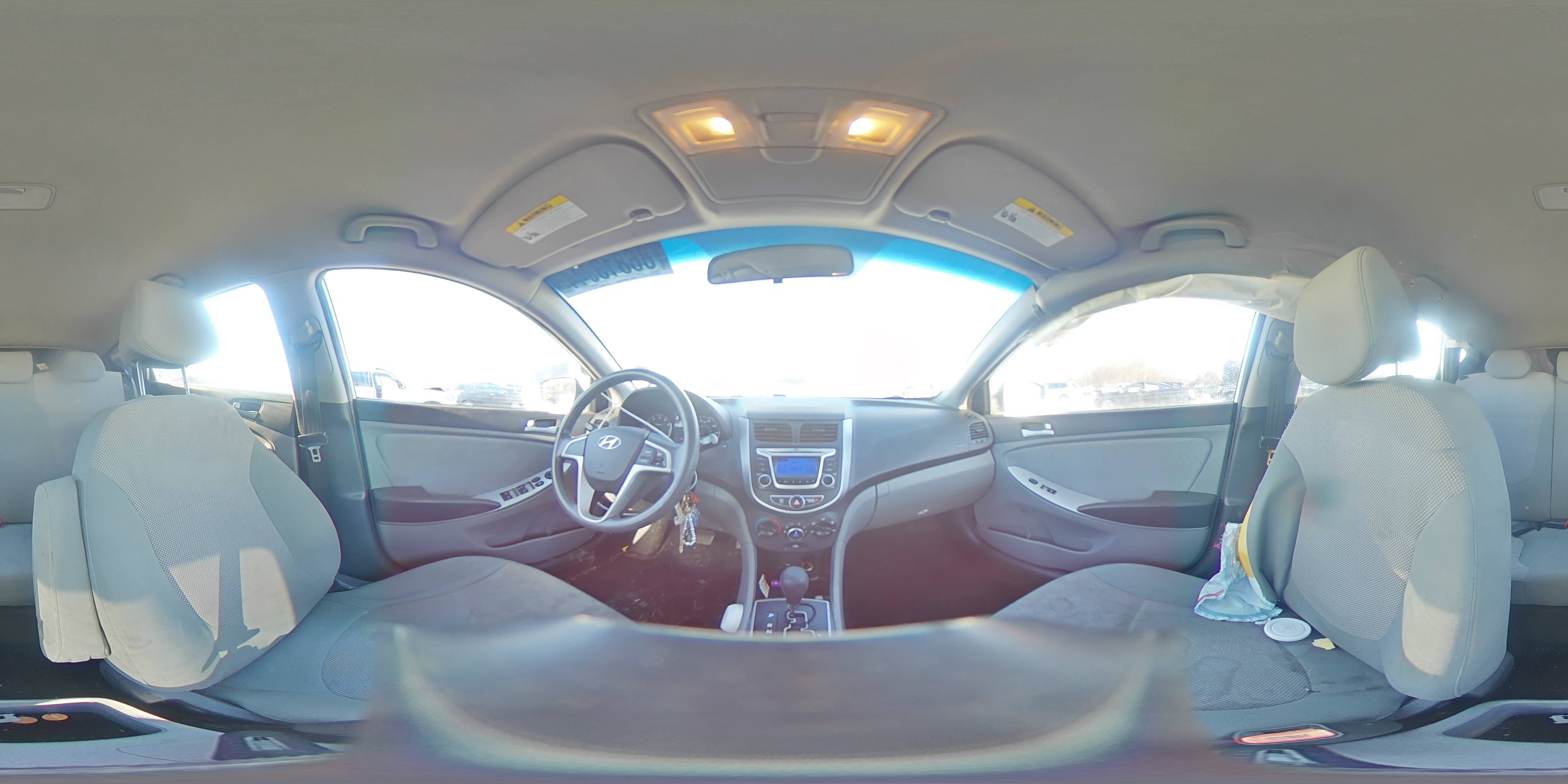 2014 Hyundai Accent - Image 12