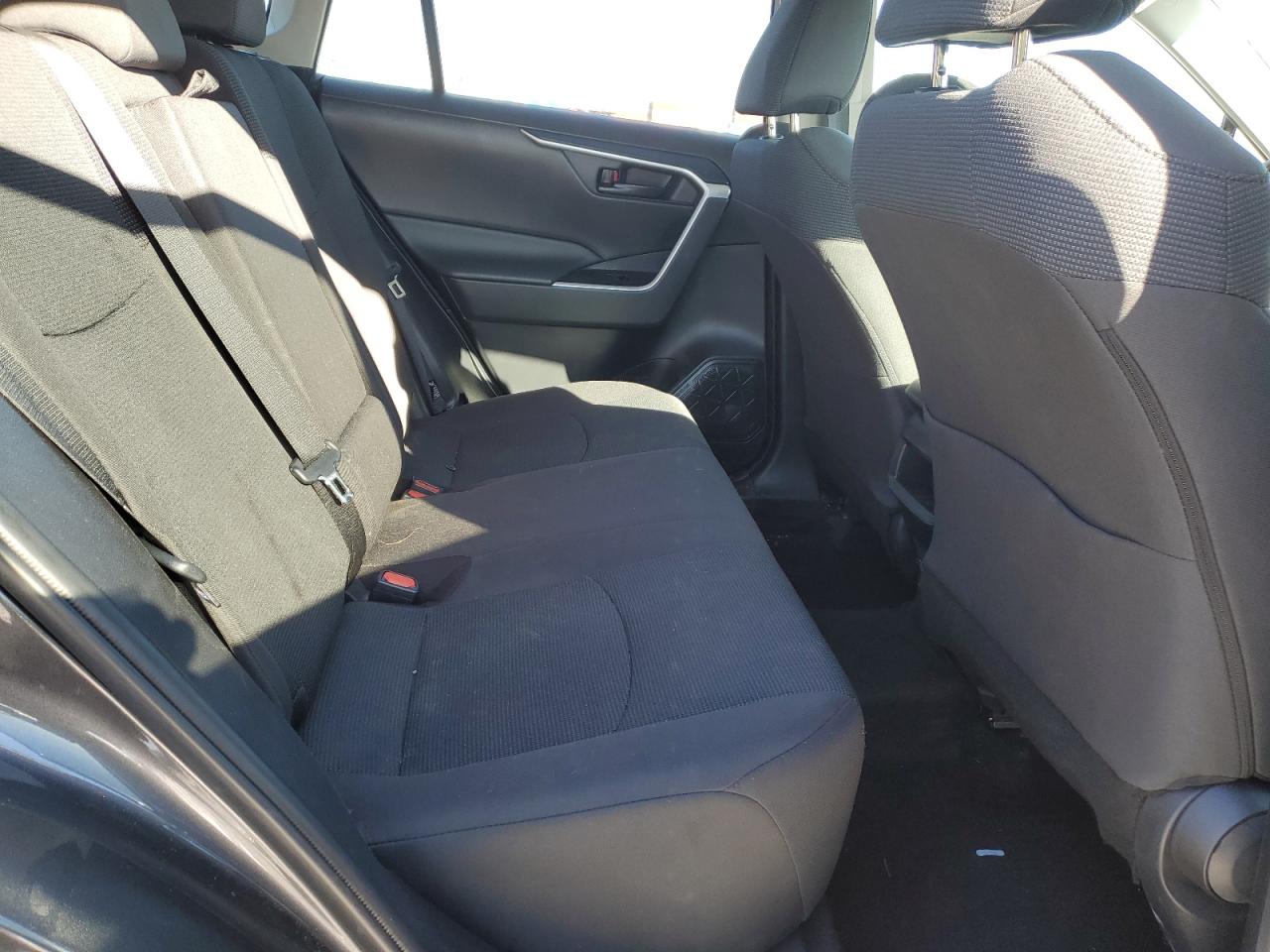 2021 Toyota RAV 4 - Image 12