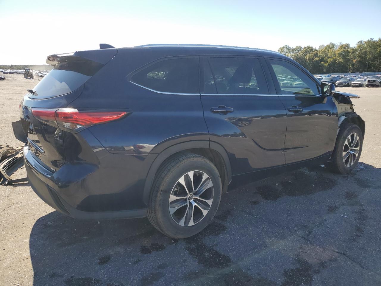 2020 Toyota Highlander - Image 3