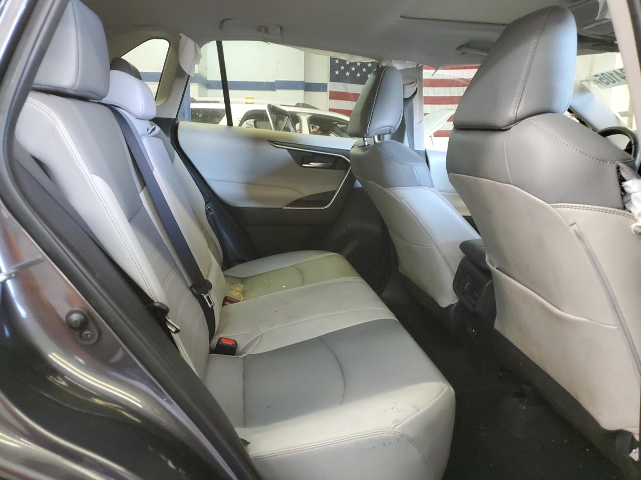 2021 Toyota RAV 4 - Image 11