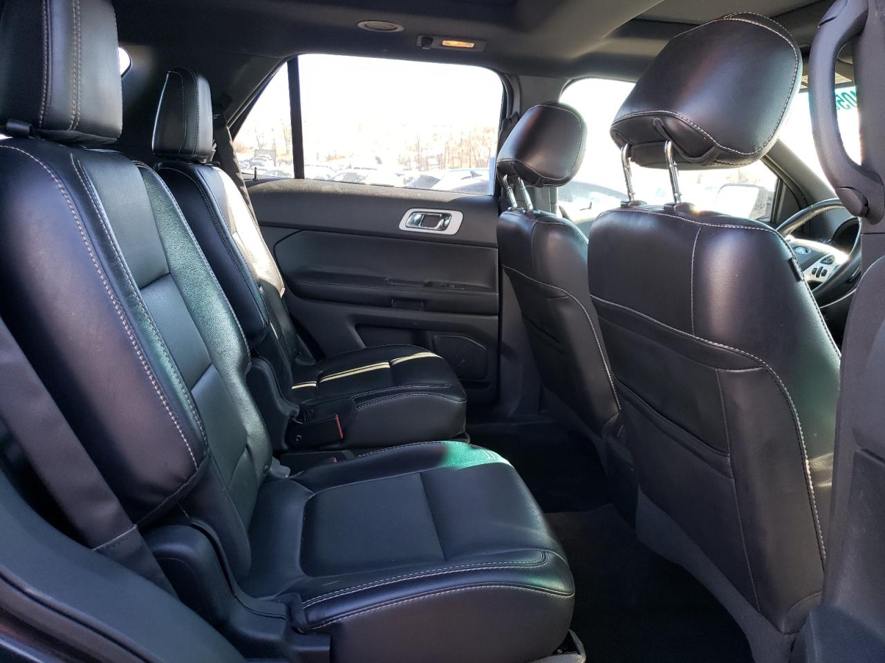 2013 Ford Explorer - Image 11