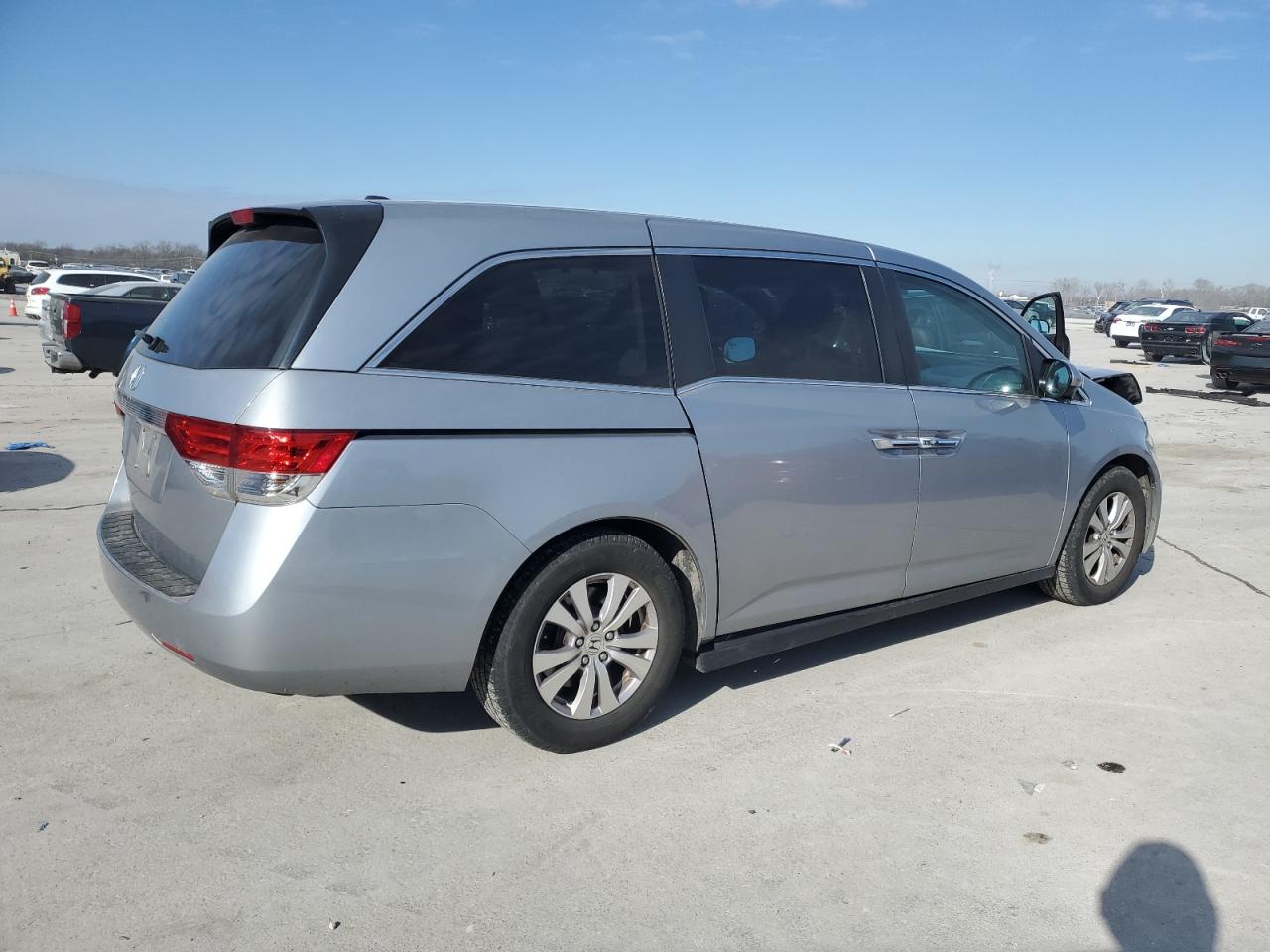 2016 Honda Odyssey - Image 3