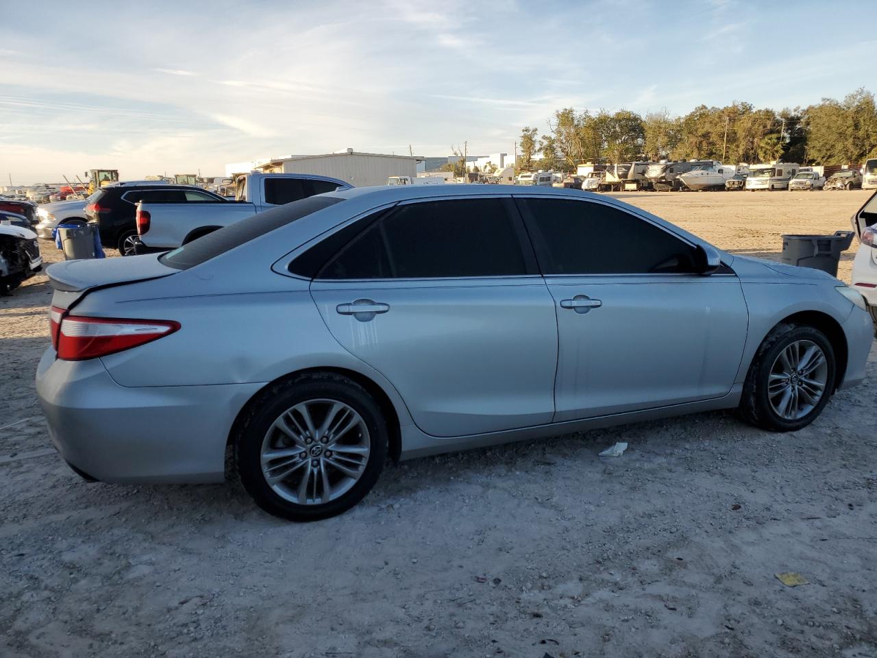 VIN 4T1BF1FKXHU626502 2017 TOYOTA CAMRY no.3