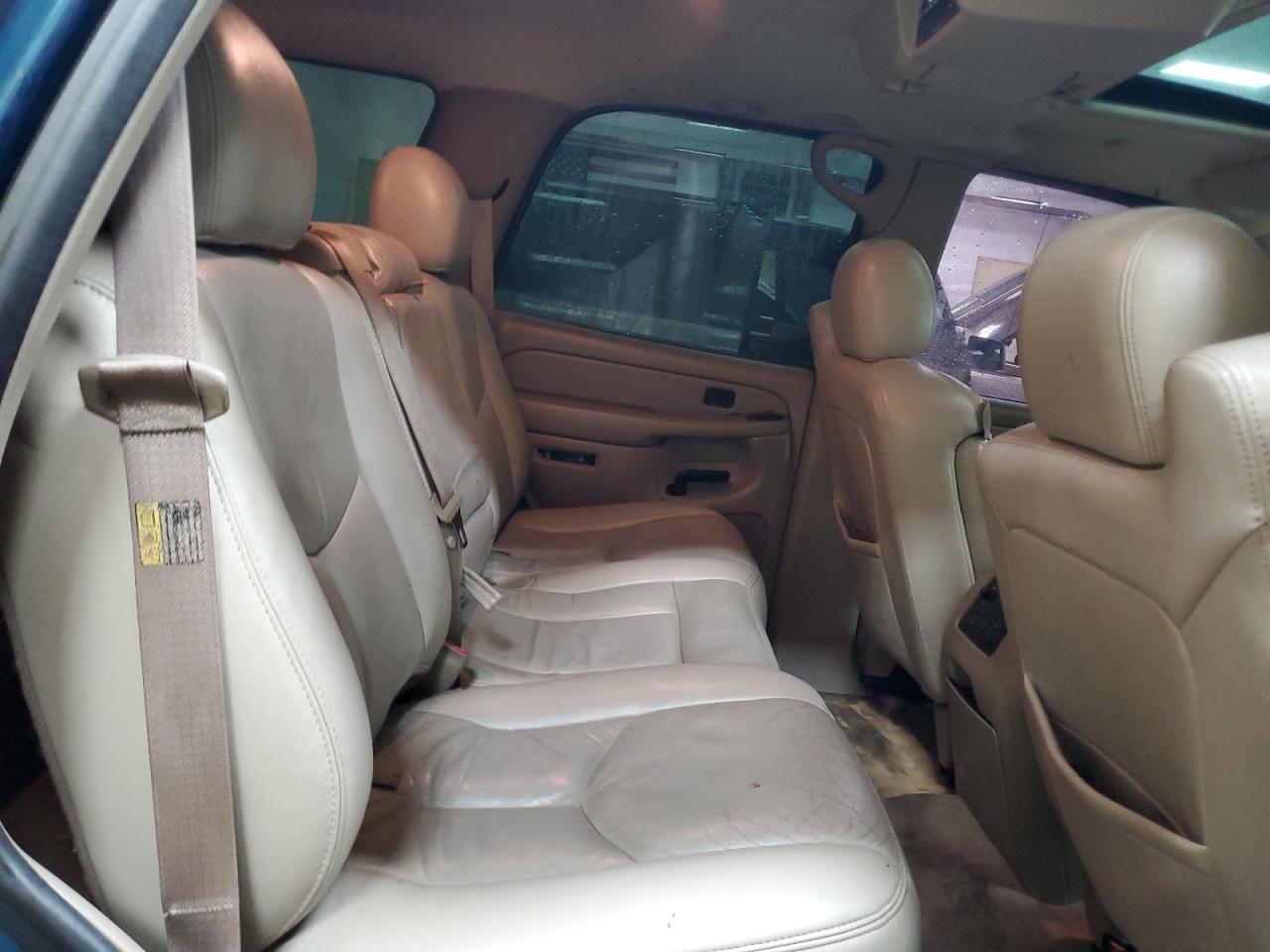 2005 Chevrolet Tahoe - Image 11