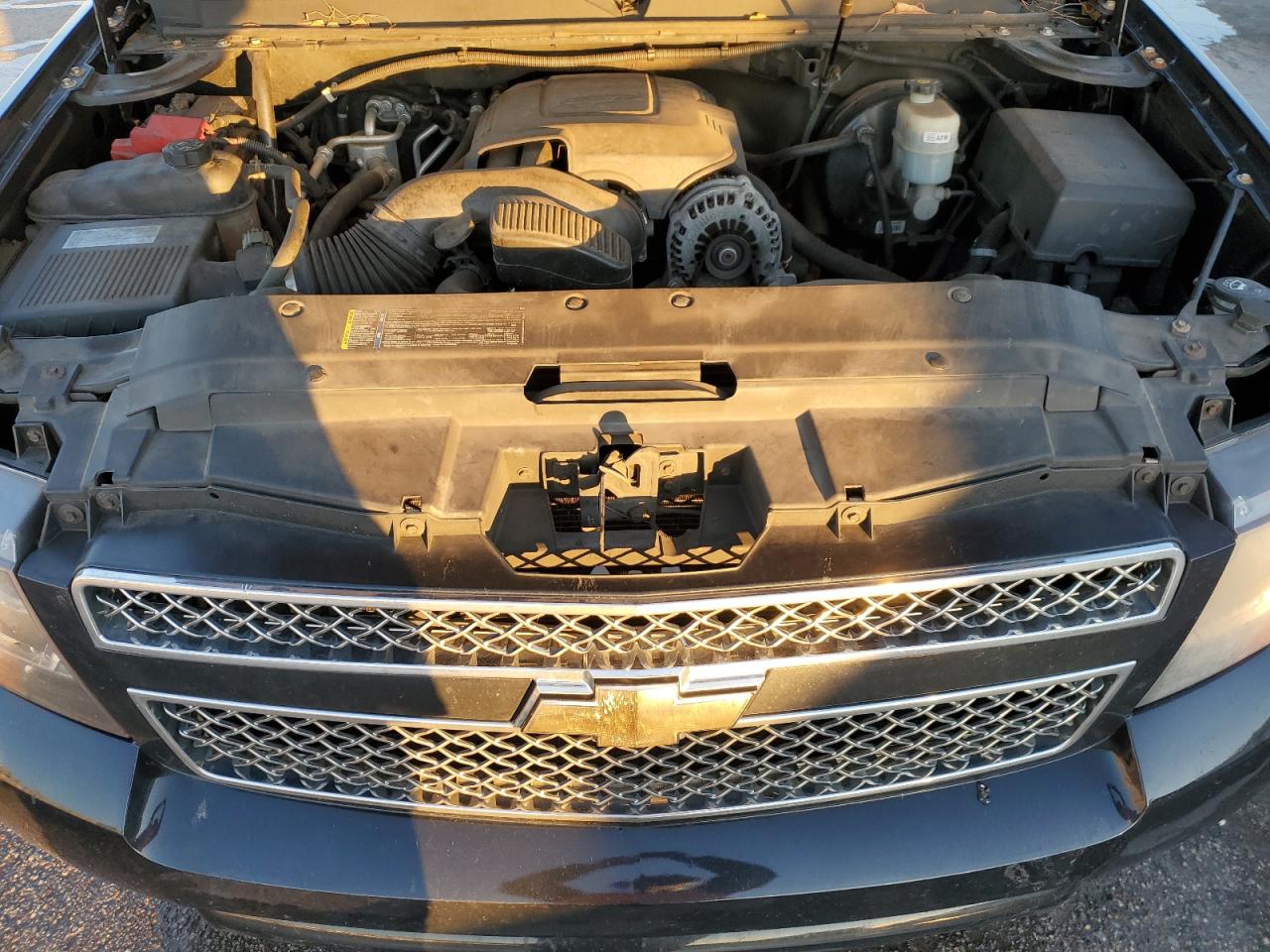 2010 Chevrolet Tahoe - Image 12
