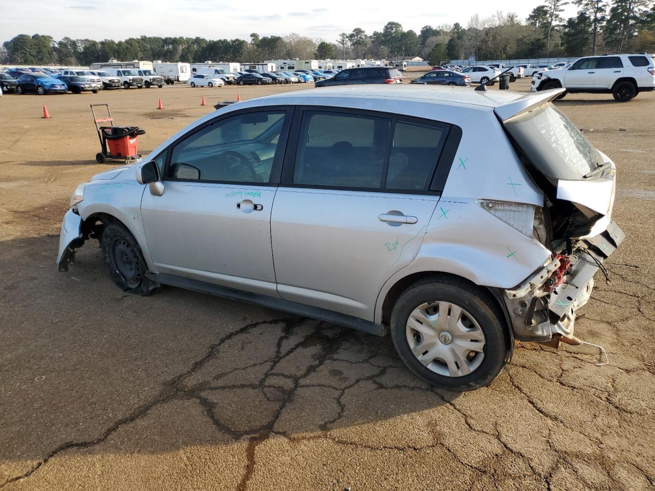 2010 Nissan Versa - Image 2