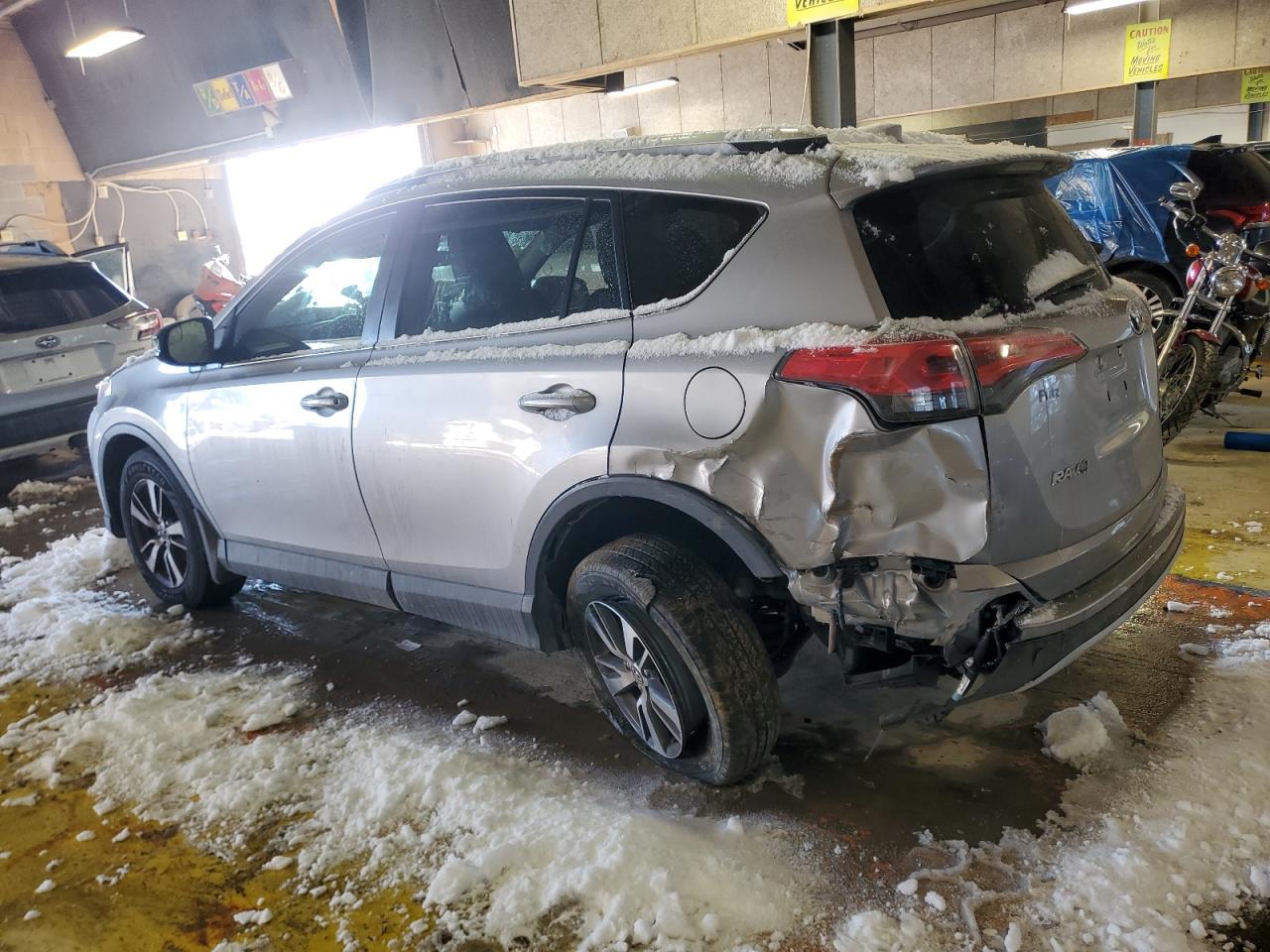2016 Toyota RAV 4 - Image 2