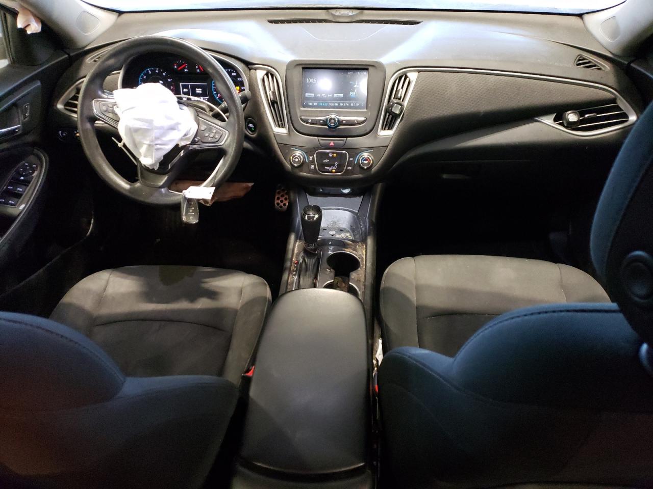 2017 Chevrolet Malibu - Image 8