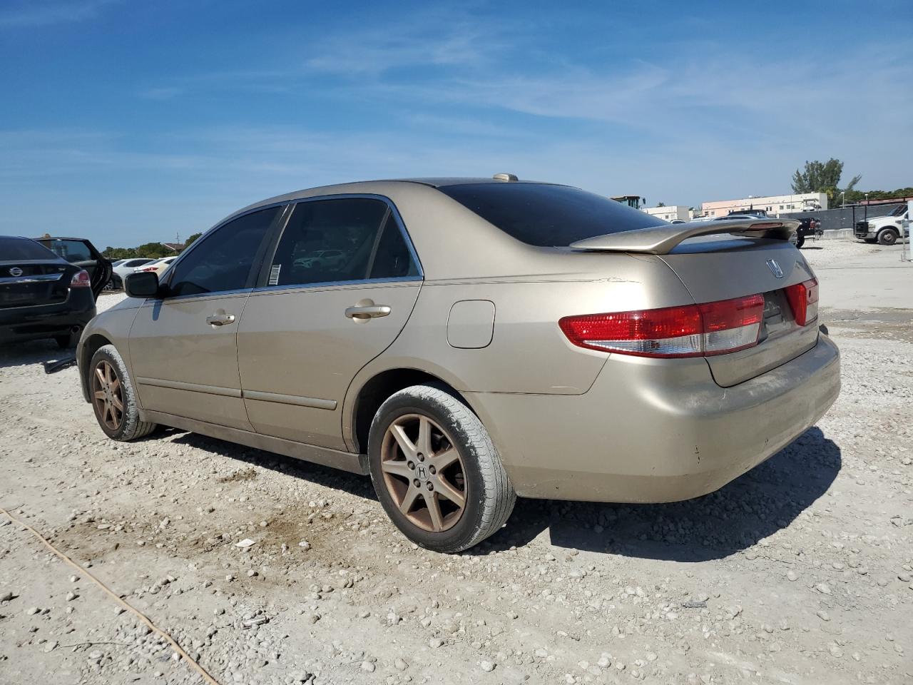 2004 Honda Accord - Image 2