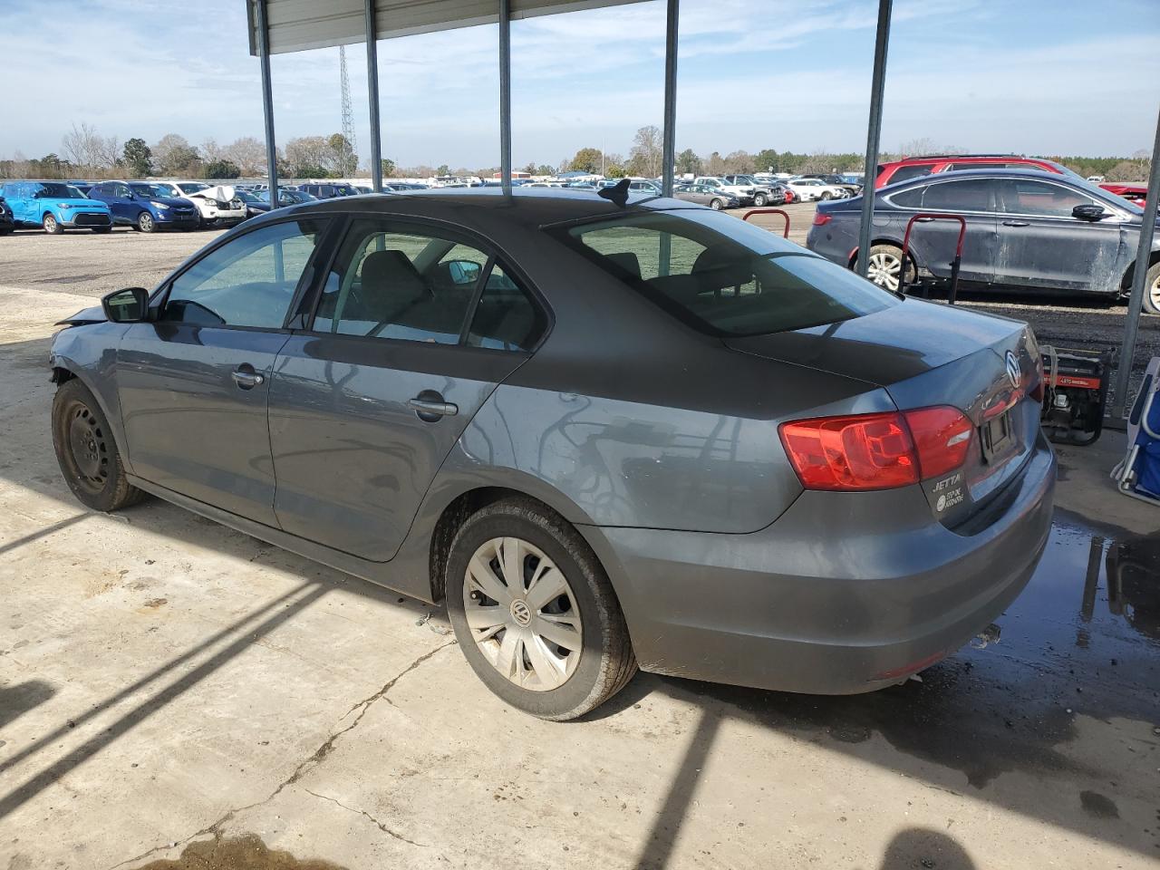 2014 Volkswagen Jetta - Image 2