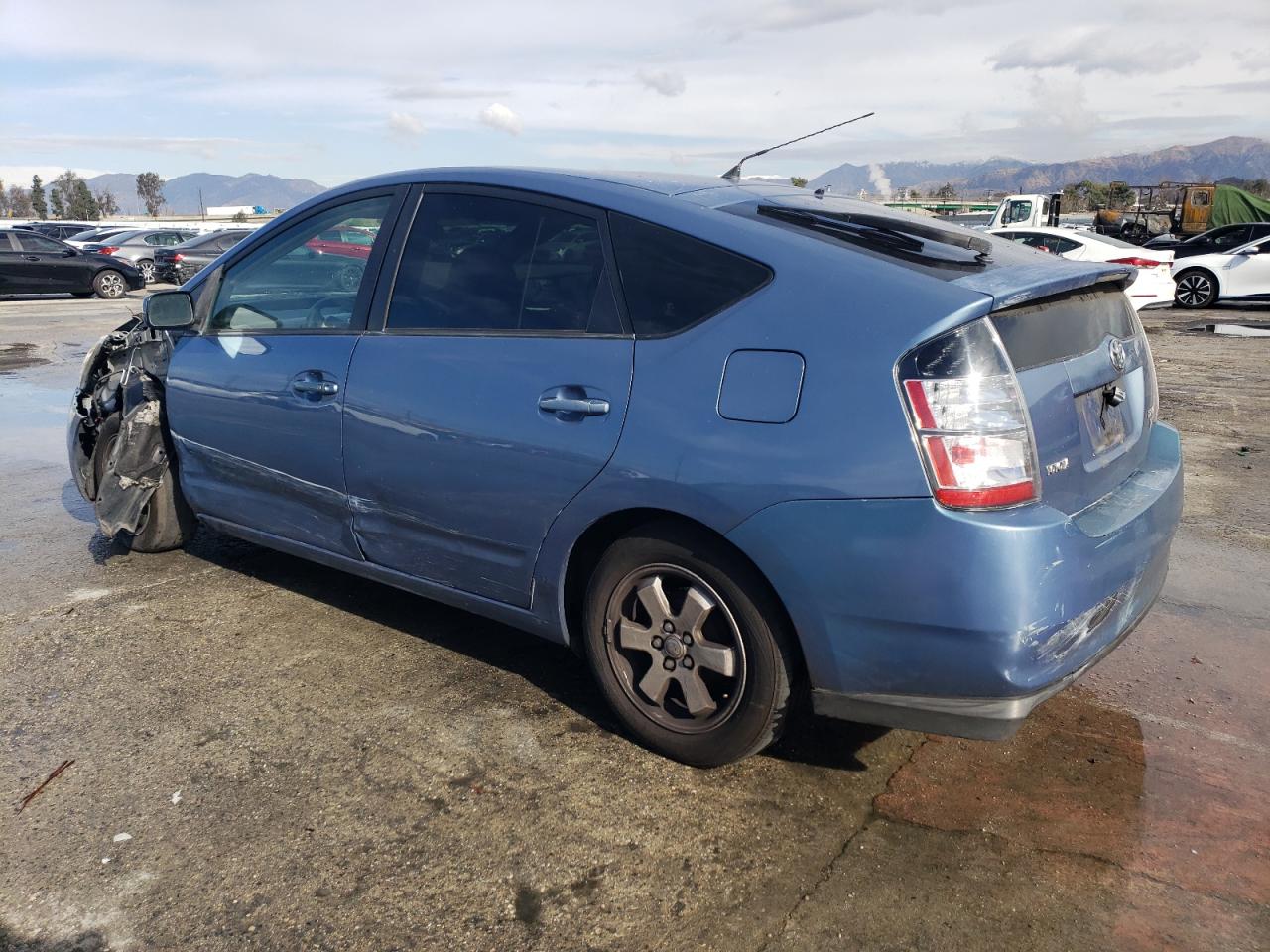 2004 Toyota Prius - Image 2