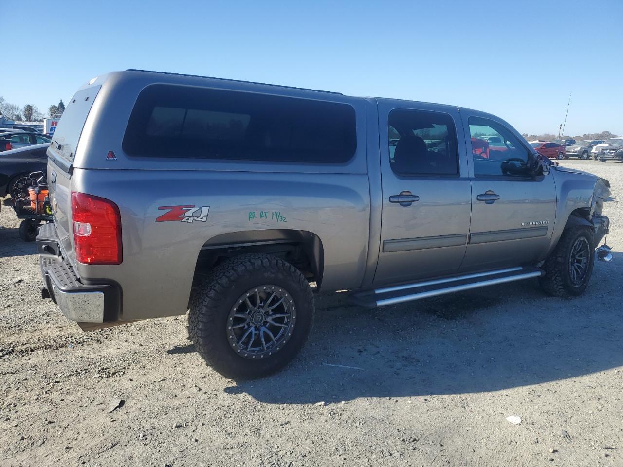 2009 Chevrolet Silverado - Image 3