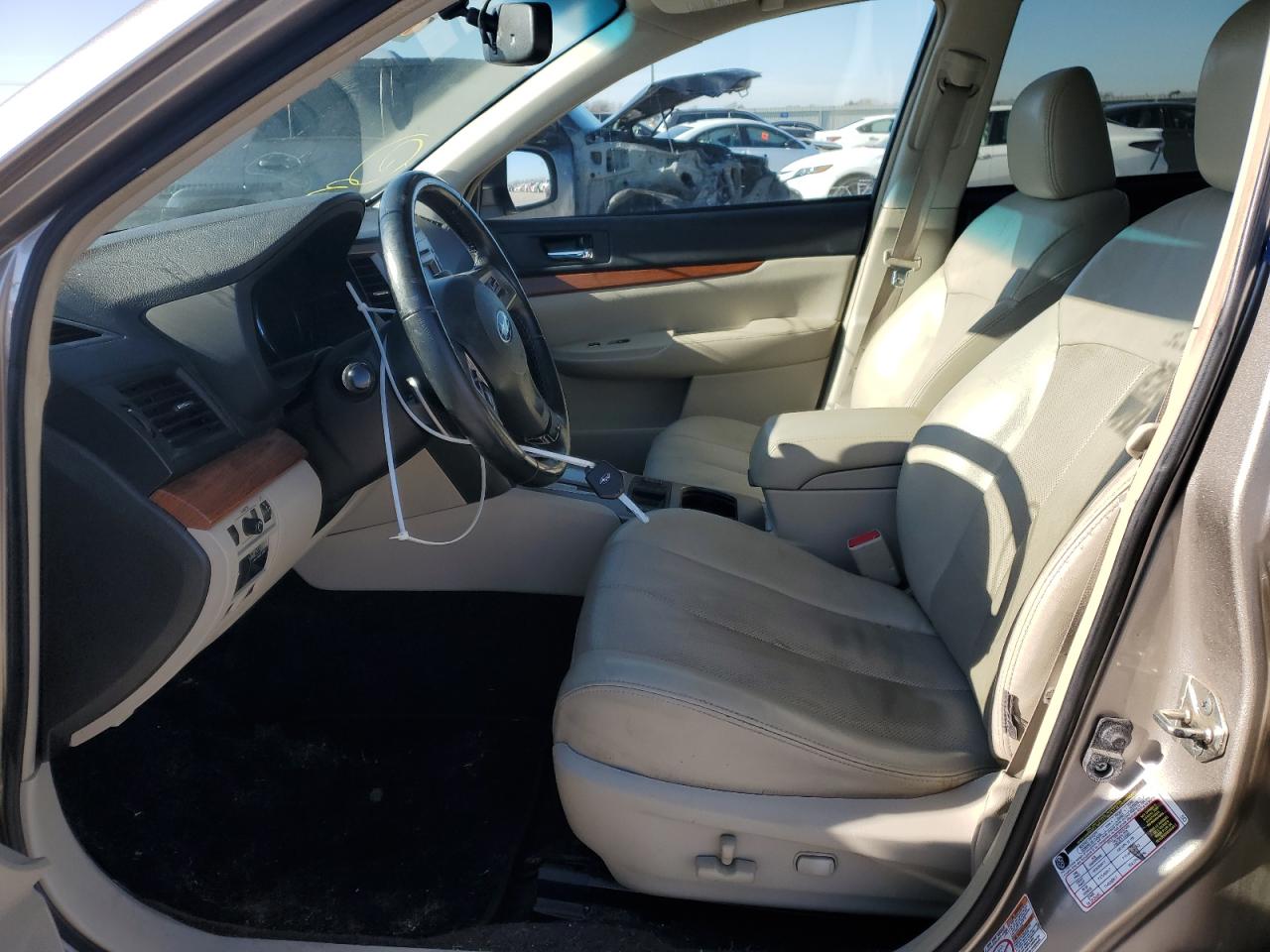 2014 Subaru Outback - Image 7