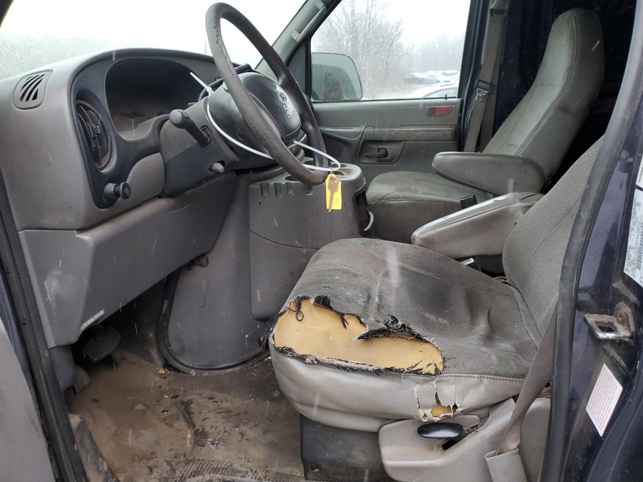 2002 Ford Econoline - Image 7