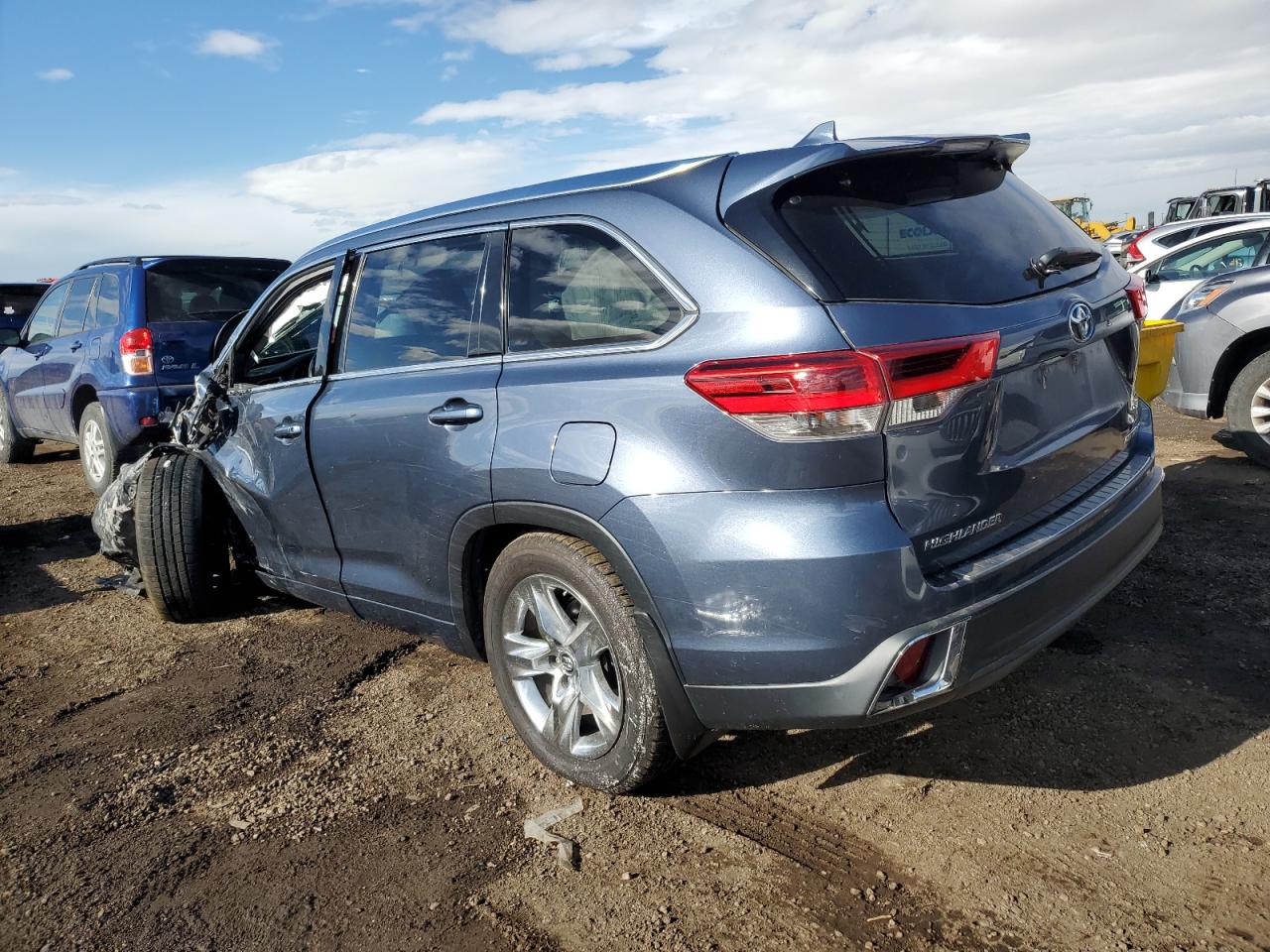 2018 Toyota Highlander - Image 2