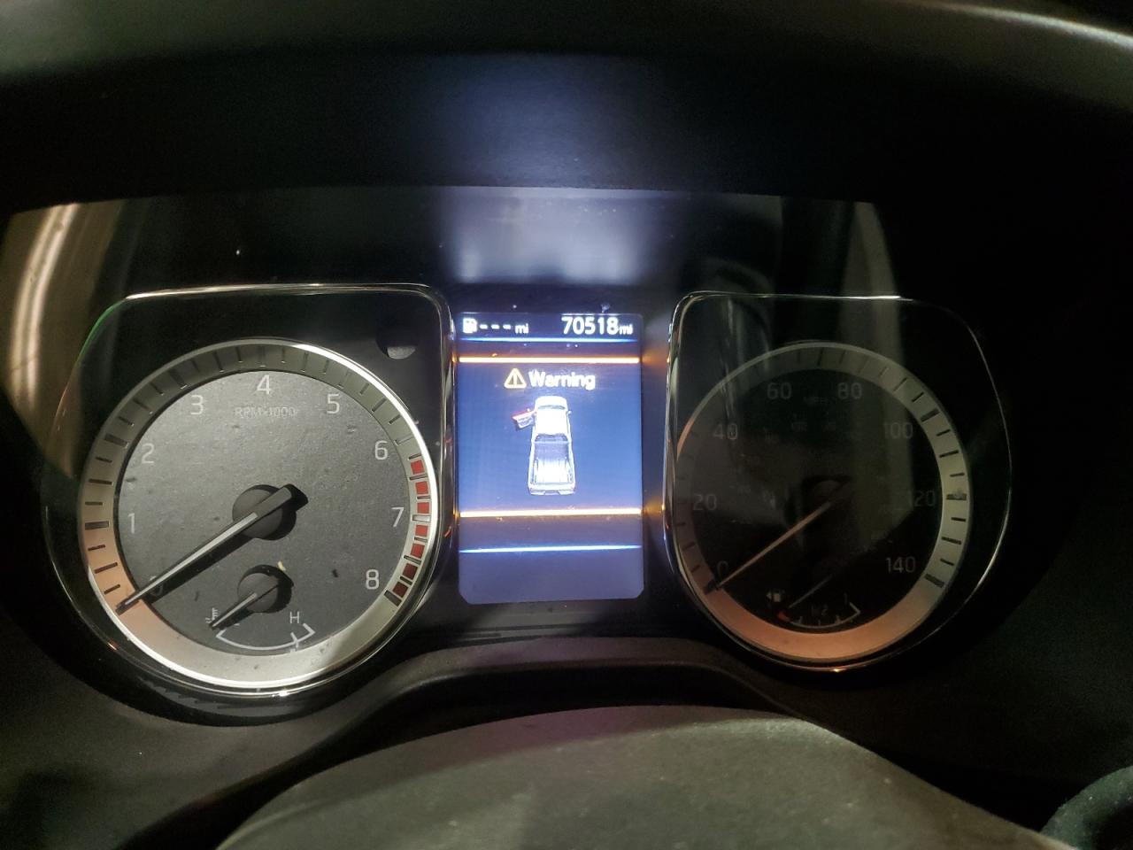 2019 Nissan Titan - Image 9