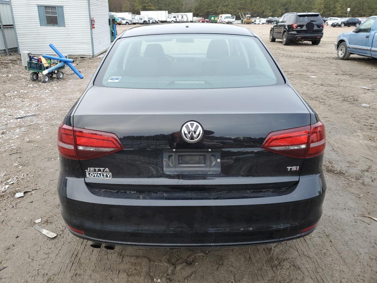 2017 Volkswagen Jetta - Image 6