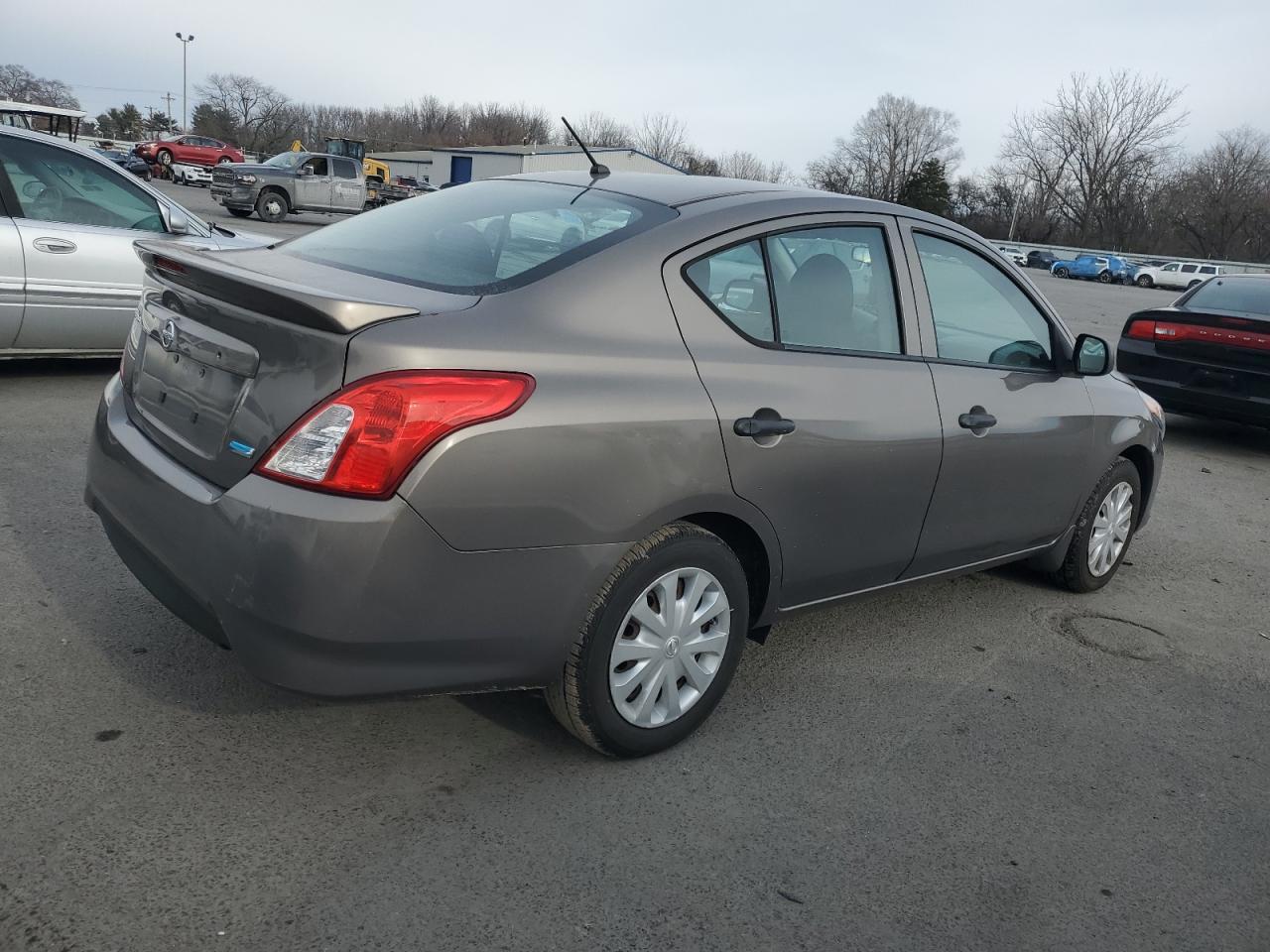 VIN 3N1CN7AP0FL831306 2015 NISSAN VERSA no.3