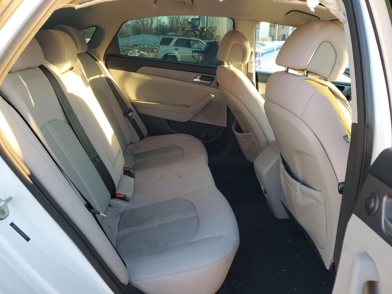 2015 Hyundai Sonata - Image 11