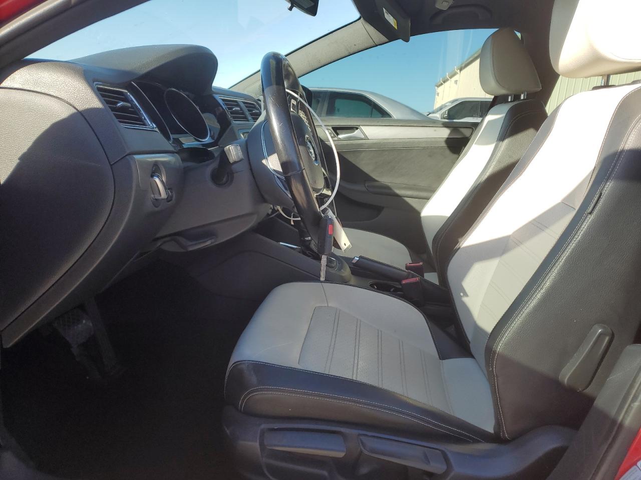 2016 Volkswagen Jetta - Image 7
