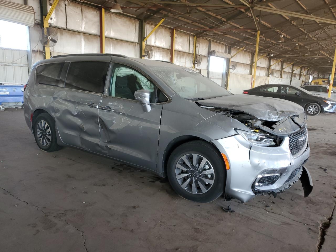 2021 Chrysler Pacifica - Image 4