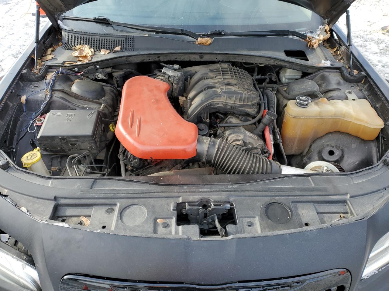 2012 Chrysler 300 - Image 11