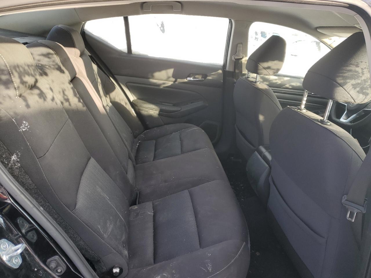 2020 Nissan Altima - Image 10