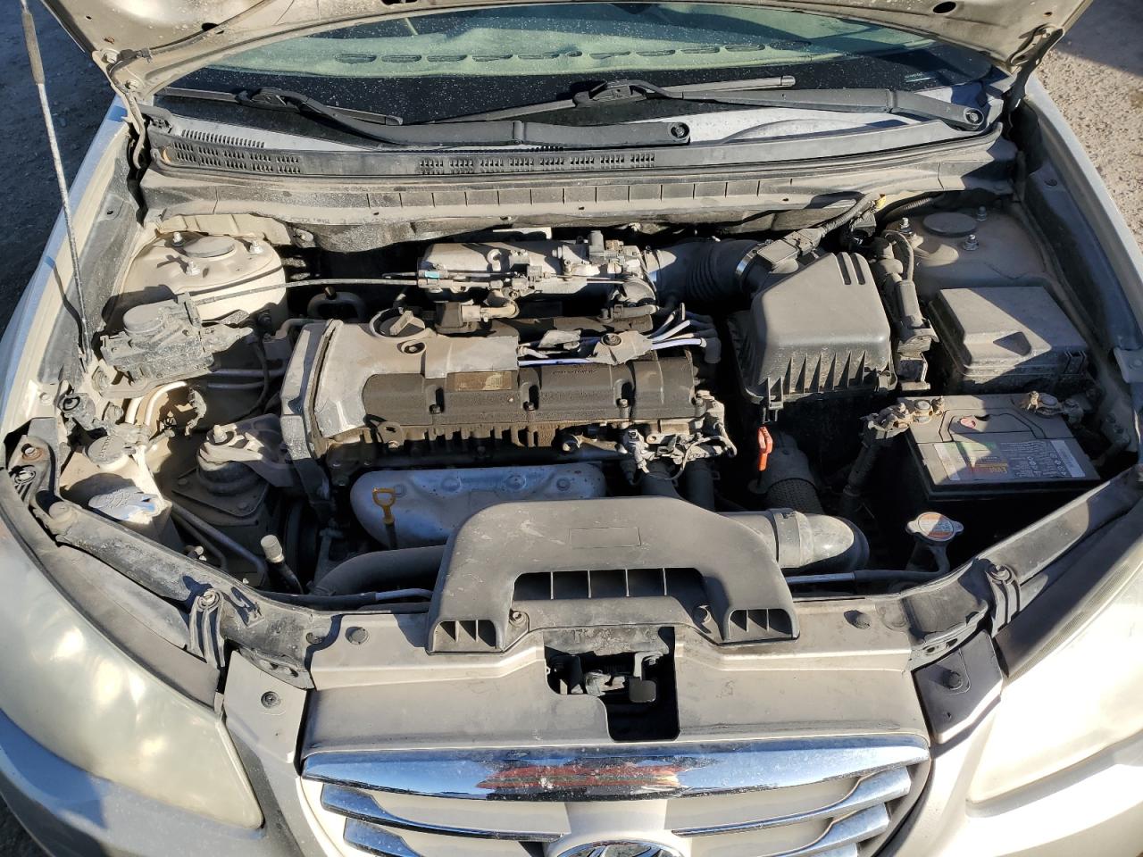 2010 Hyundai Elantra - Image 11