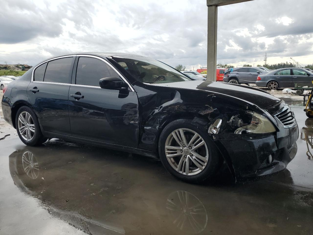 2011 Infiniti G - Image 4
