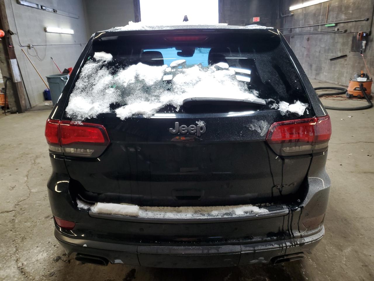 2018 Jeep Grand Cherokee - Image 6