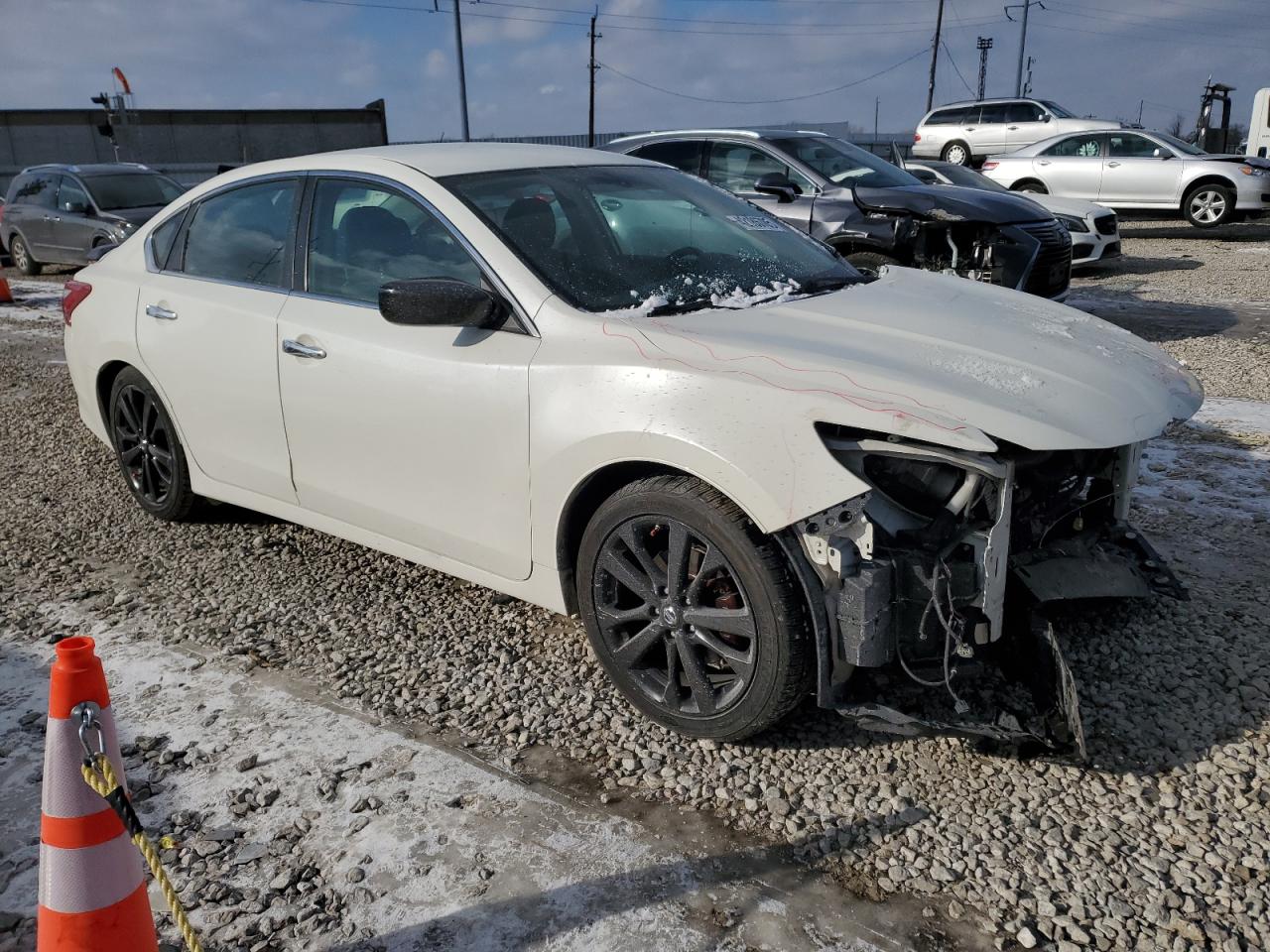 2017 Nissan Altima - Image 4