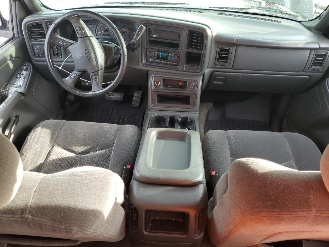 2005 Chevrolet Silverado - Image 8