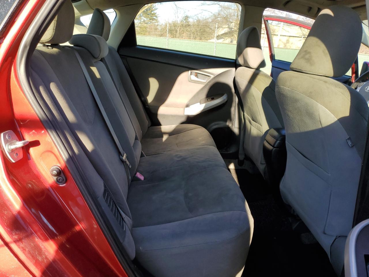 2013 Toyota Prius - Image 10