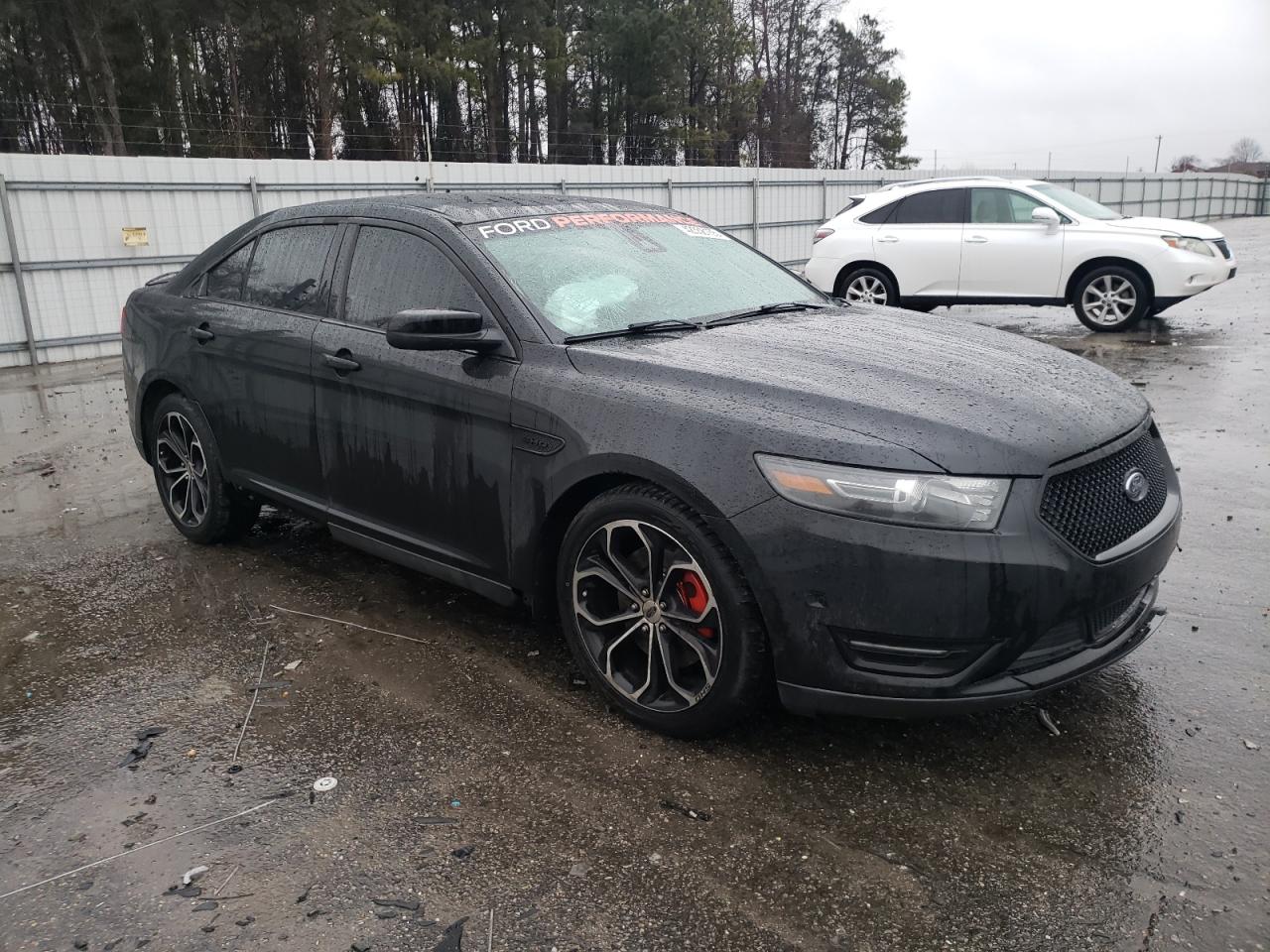 2015 Ford Taurus - Image 4