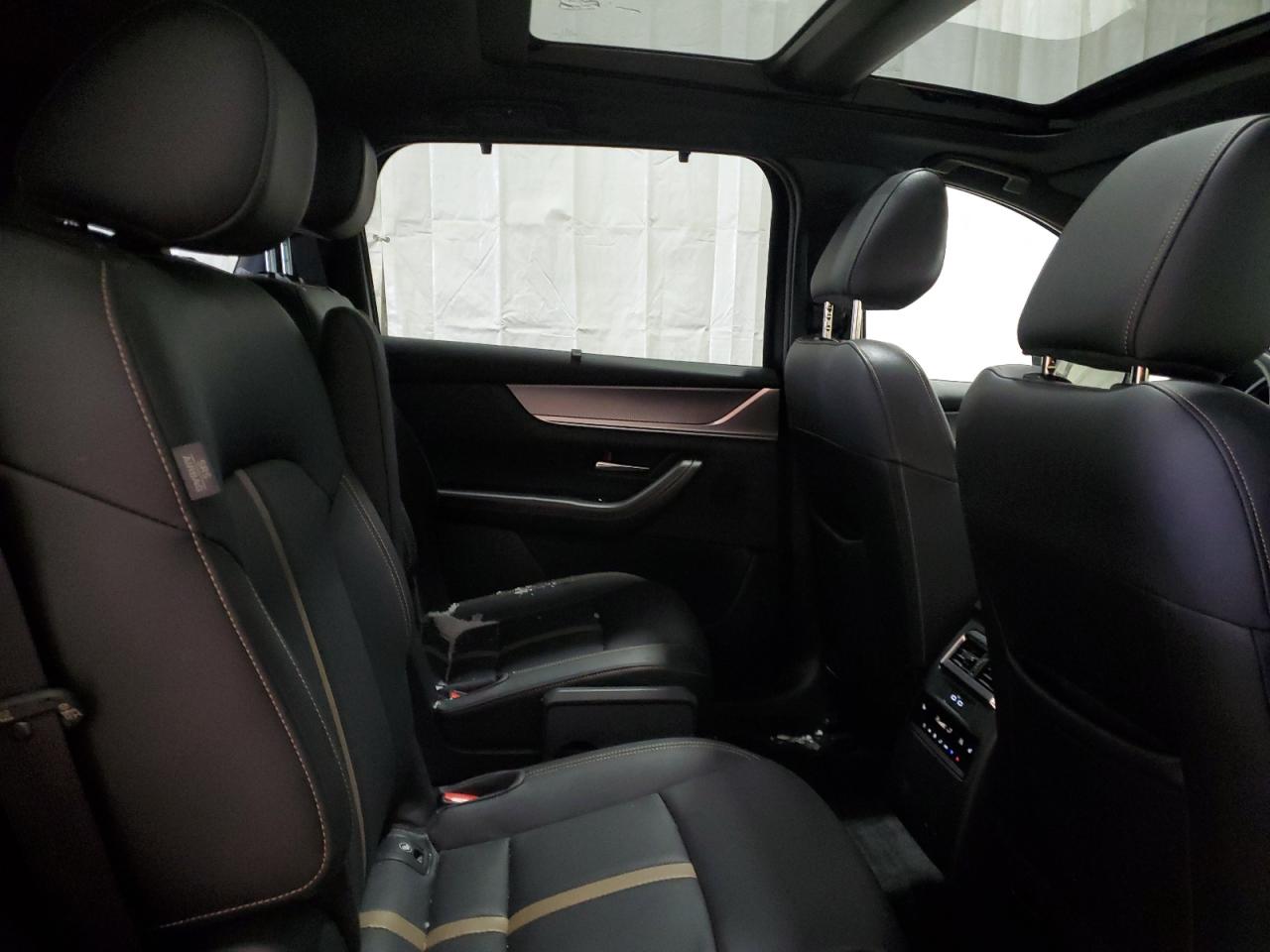 2024 Mazda CX-90 - Image 11
