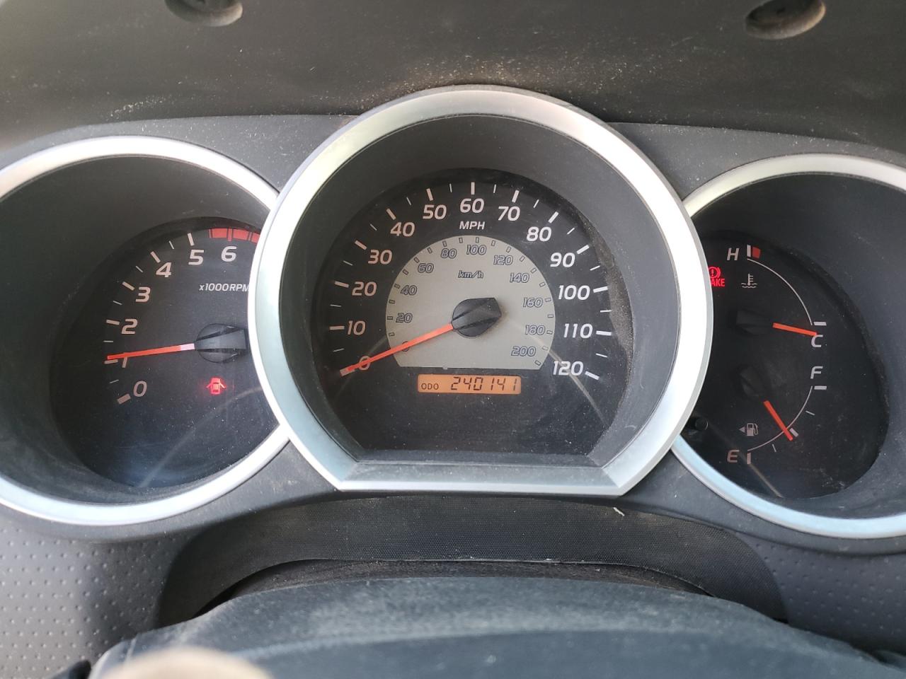 2005 Toyota Tacoma - Image 9