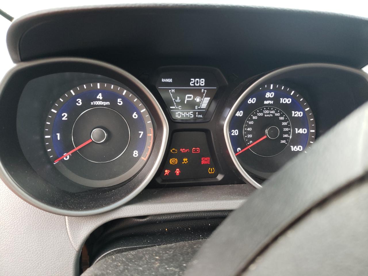 2016 Hyundai Elantra - Image 9